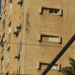 כתם שחור בפינת הבניין, סימן ראשון לנזילה 2021-02-04